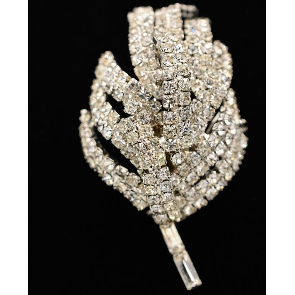 Vintage Crystal 3D Leaf Pin Brooch Baguette Prong Rhinestone Silver 1960s BinAL